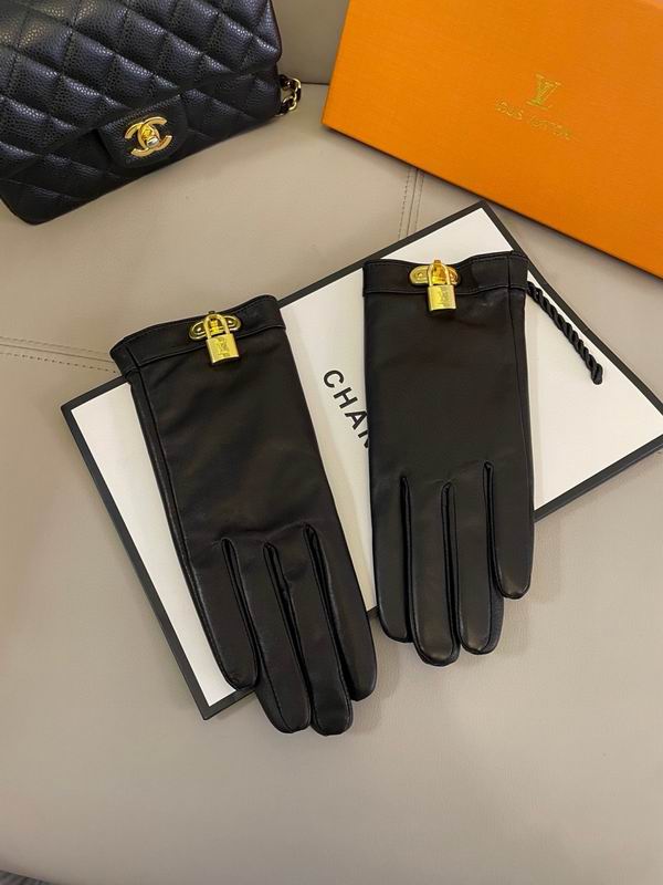 LV gloves 09